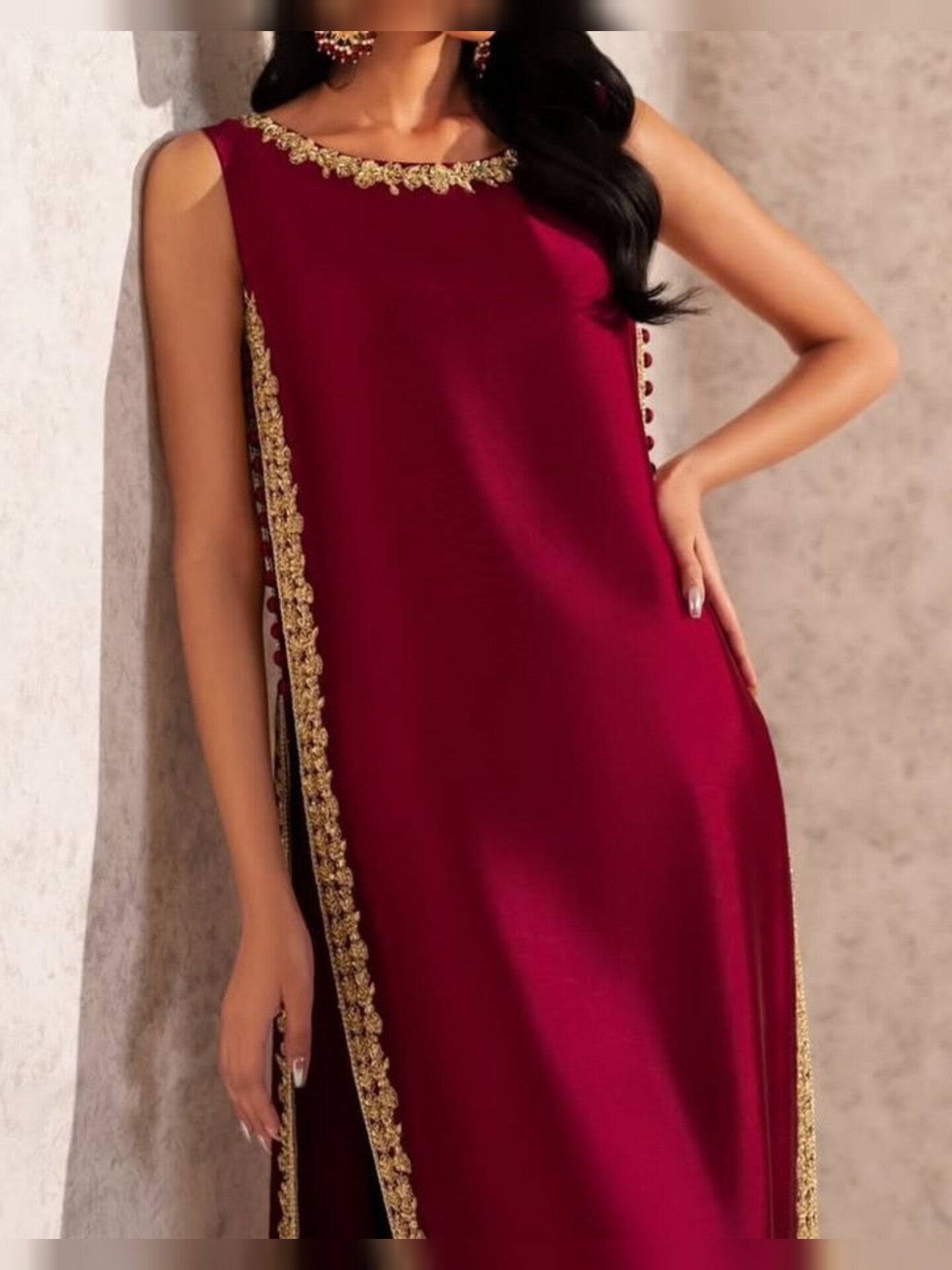 Maroon wedora
