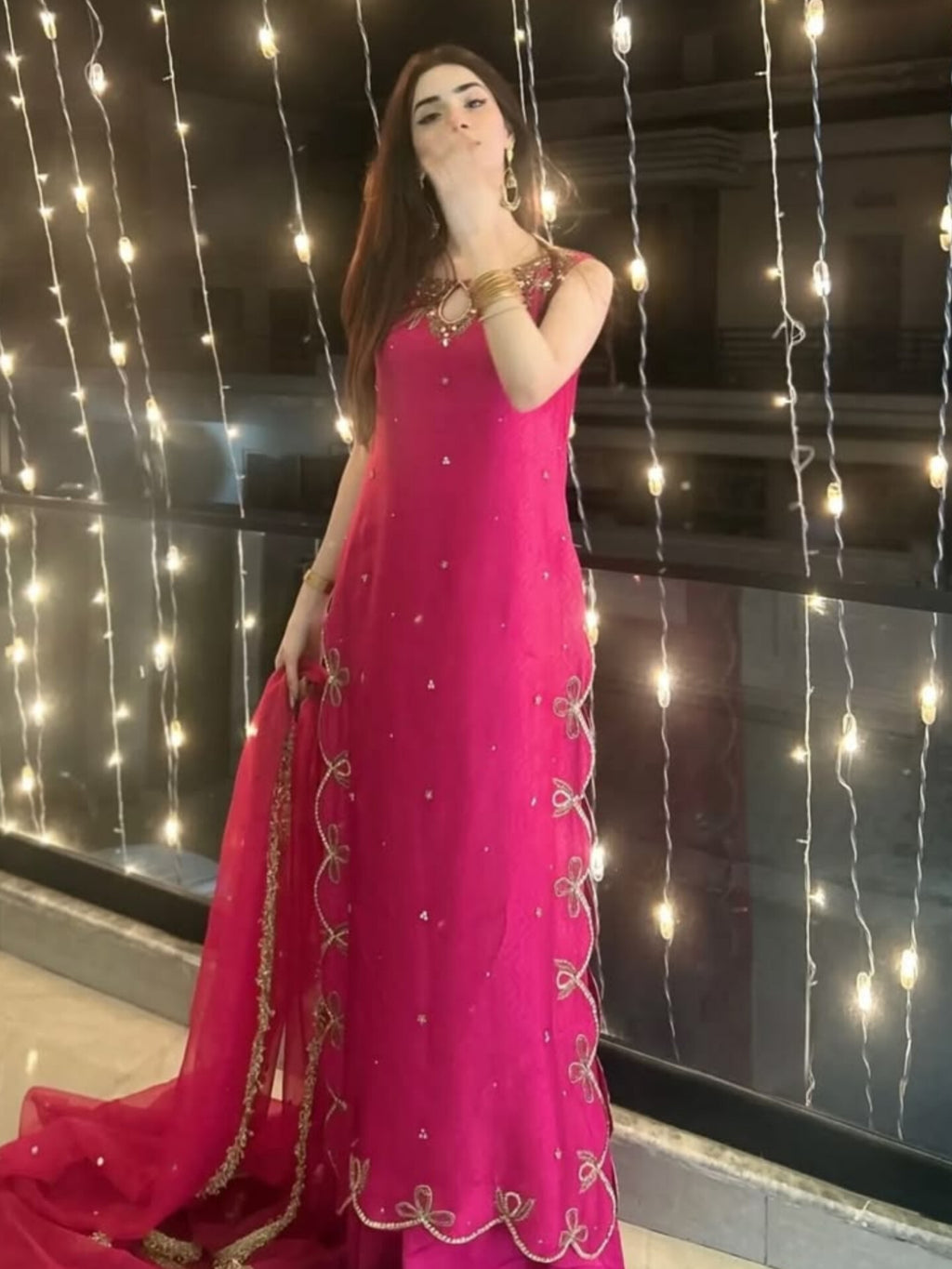 Pink wedora