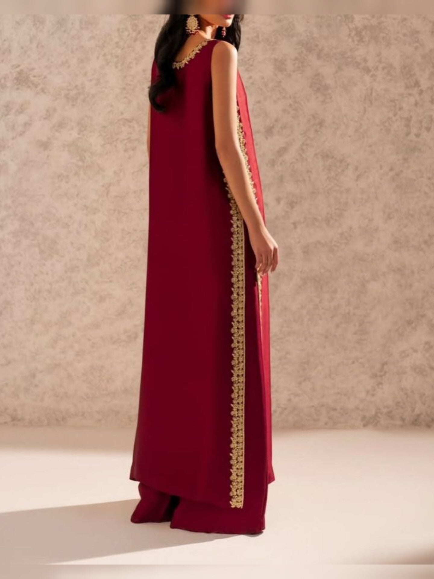 Maroon wedora